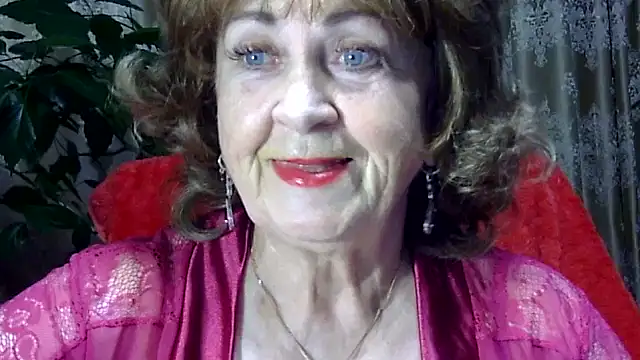 Snapshot of Emma52610 chatting on November 22, 2025, 7:18 am Emma52610 online show from November 22, 2025, 7:18 am