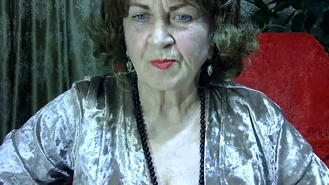 Emma52610 online show from April 23, 2026, 5:03 pm