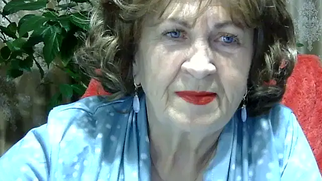 Snapshot of Emma52610 chatting on December 3, 2025, 3:00 pm Emma52610 online show from December 3, 2025, 3:00 pm