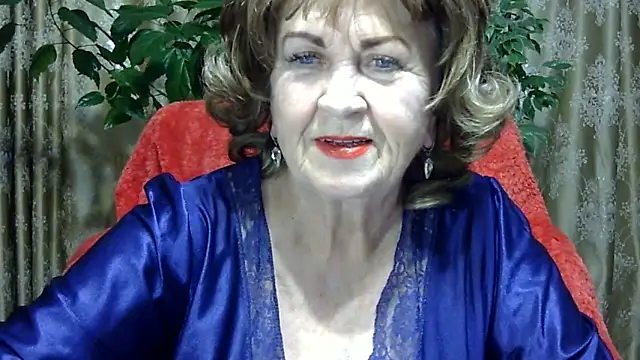 Snapshot of Emma52610 chatting on December 19, 2025, 5:15 pm Emma52610 online show from December 19, 2025, 5:15 pm