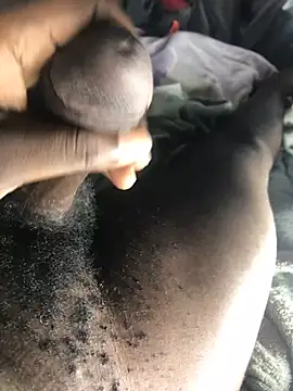 Snapshot of sbusiso1 chatting on March 4, 2026, 7:16 am sbusiso1 online show from March 4, 2026, 7:16 am