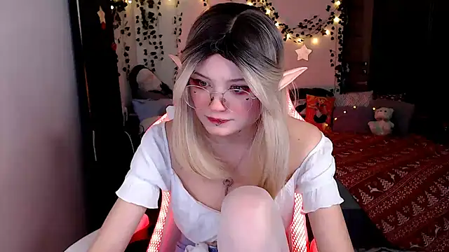 Snapshot of MissToree chatting on December 26, 2024, 9:04 pm MissToree online show from December 26, 2024, 9:04 pm