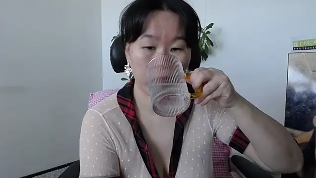 Akira xx online show from October 12, 2025, 2:24 am