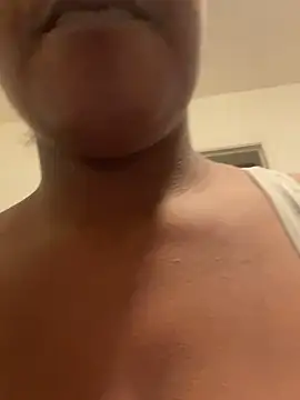 Snapshot of sweetease chatting on November 24, 2025, 6:02 am sweetease online show from November 24, 2025, 6:02 am