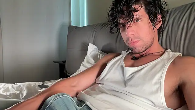 beranco19 online show from April 3, 2026, 9:54 pm