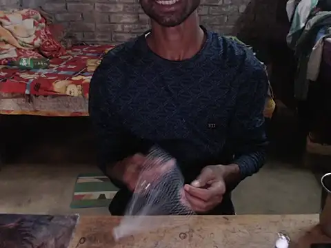 Snapshot of ThethunderPo chatting on April 3, 2026, 4:19 am ThethunderPo online show from April 3, 2026, 4:19 am