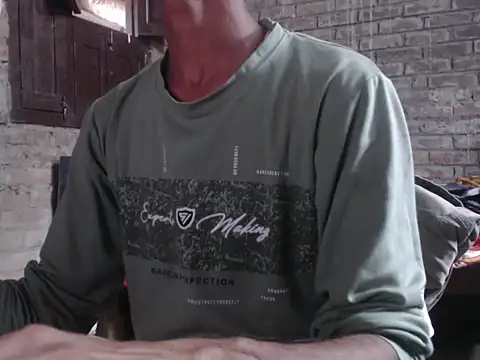 ThethunderPo online show from October 7, 2025, 2:01 am