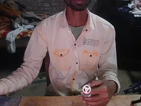 Snapshot of ThethunderPo chatting on March 1, 2026, 2:39 pm ThethunderPo online show from March 1, 2026, 2:39 pm