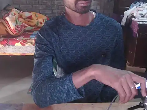 Snapshot of ThethunderPo chatting on February 28, 2026, 3:39 am ThethunderPo online show from February 28, 2026, 3:39 am