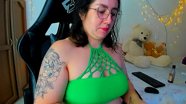 Snapshot of Susan_Foxx chatting on January 27, 2025, 8:39 pm Susan Foxx online show from January 27, 2025, 8:39 pm