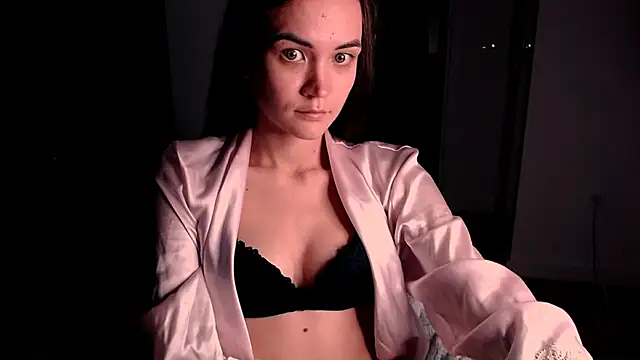 Snapshot of EvelynGG chatting on October 8, 2025, 2:46 am EvelynGG online show from October 8, 2025, 2:46 am