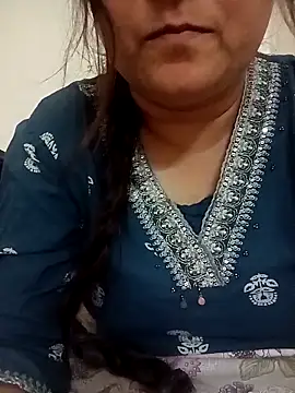 naughtymadam online show from March 15, 2026, 7:37 am