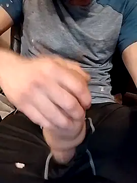 Snapshot of ROBERT0516 chatting on March 15, 2026, 12:17 am ROBERT0516 online show from March 15, 2026, 12:17 am