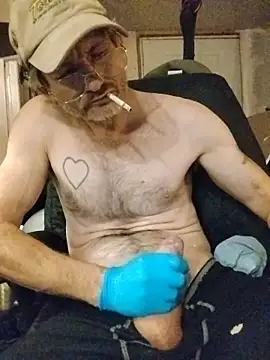 Snapshot of ROBERT0516 chatting on April 4, 2026, 11:00 pm ROBERT0516 online show from April 4, 2026, 11:00 pm