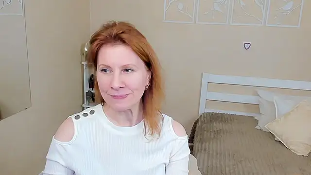 Snapshot of FoxySophia chatting on February 28, 2025, 10:30 am FoxySophia online show from February 28, 2025, 10:30 am