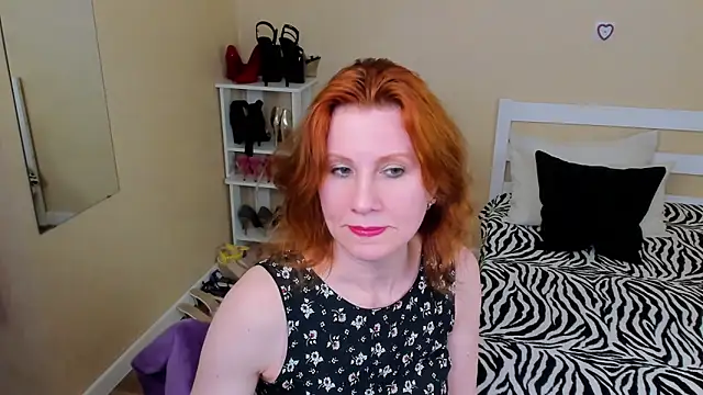 FoxySophia online show from May 5, 2026, 6:11 pm