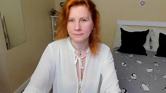 Snapshot of FoxySophia chatting on September 17, 2025, 3:47 pm FoxySophia online show from September 17, 2025, 3:47 pm