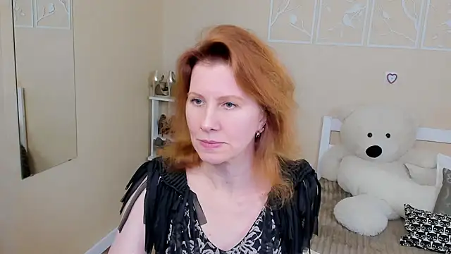 Snapshot of FoxySophia chatting on March 7, 2025, 10:10 pm FoxySophia online show from March 7, 2025, 10:10 pm