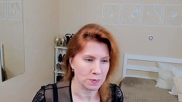 Snapshot of FoxySophia chatting on February 25, 2025, 3:42 am FoxySophia online show from February 25, 2025, 3:42 am