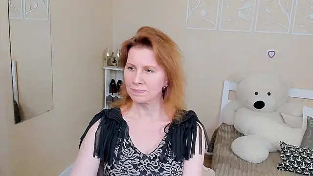 Snapshot of FoxySophia chatting on March 8, 2025, 4:23 am FoxySophia online show from March 8, 2025, 4:23 am