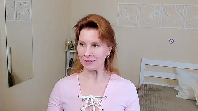 Snapshot of FoxySophia chatting on February 24, 2025, 12:30 am FoxySophia online show from February 24, 2025, 12:30 am