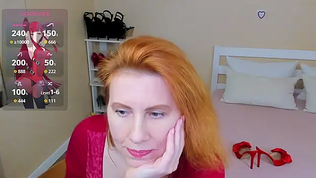 Snapshot of FoxySophia chatting on March 7, 2026, 10:43 am FoxySophia online show from March 7, 2026, 10:43 am