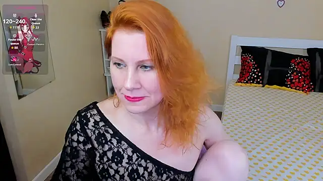 Snapshot of FoxySophia chatting on April 4, 2026, 12:17 am FoxySophia online show from April 4, 2026, 12:17 am