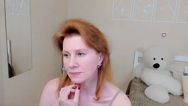 Snapshot of FoxySophia chatting on March 9, 2025, 2:43 pm FoxySophia online show from March 9, 2025, 2:43 pm