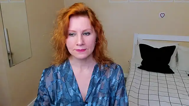 Snapshot of FoxySophia chatting on September 21, 2025, 8:14 pm FoxySophia online show from September 21, 2025, 8:14 pm