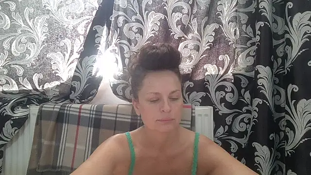 LindaStarS online show from June 19, 2026, 11:27 am