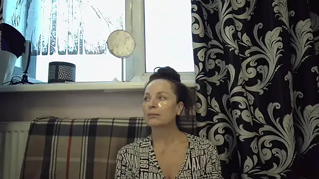 LindaStarS online show from January 9, 2026, 5:36 am