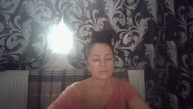 LindaStarS online show from December 2, 2025, 6:59 am