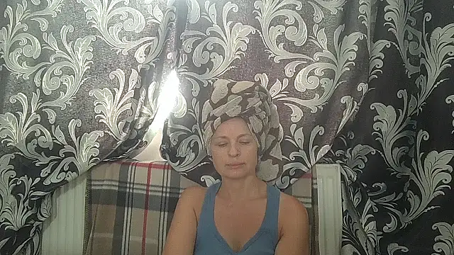 LindaStarS online show from July 9, 2026, 11:53 am