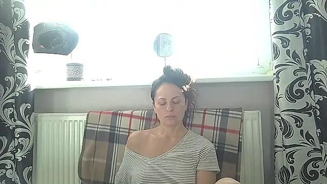 LindaStarS online show from May 11, 2026, 2:56 pm