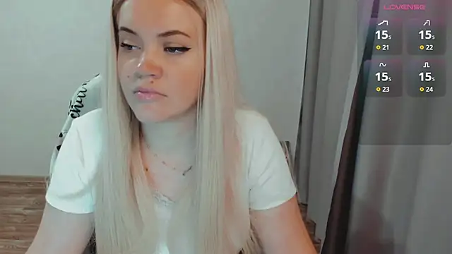 AllAboutLoveXx online show from October 28, 2025, 7:29 am