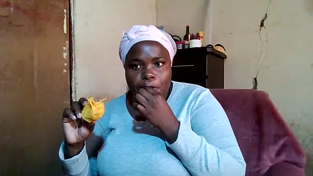 sexybigboobz online show from November 20, 2025, 8:04 am