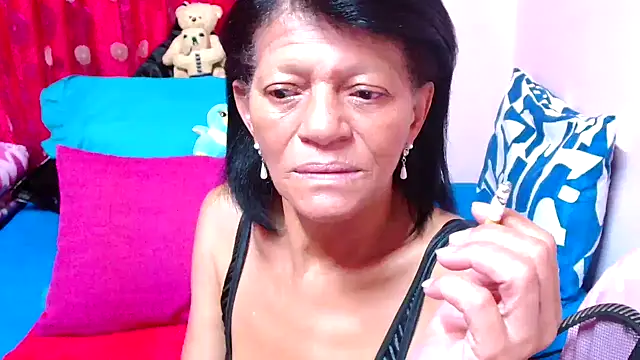 Snapshot of SLUTTYROXY chatting on November 18, 2025, 3:04 pm SLUTTYROXY online show from November 18, 2025, 3:04 pm