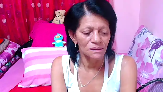 Snapshot of SLUTTYROXY chatting on October 28, 2025, 6:40 pm SLUTTYROXY online show from October 28, 2025, 6:40 pm