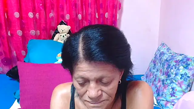 Snapshot of SLUTTYROXY chatting on February 16, 2026, 8:02 am SLUTTYROXY online show from February 16, 2026, 8:02 am