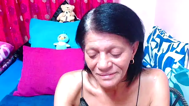 Snapshot of SLUTTYROXY chatting on October 14, 2025, 6:30 pm SLUTTYROXY online show from October 14, 2025, 6:30 pm