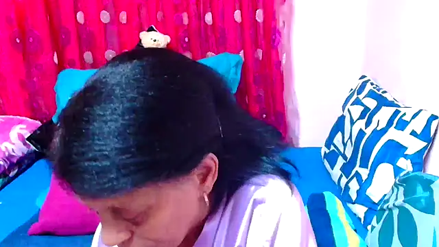 Snapshot of SLUTTYROXY chatting on October 20, 2025, 7:09 am SLUTTYROXY online show from October 20, 2025, 7:09 am