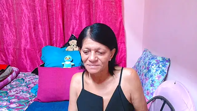 Snapshot of SLUTTYROXY chatting on January 6, 2026, 6:01 pm SLUTTYROXY online show from January 6, 2026, 6:01 pm