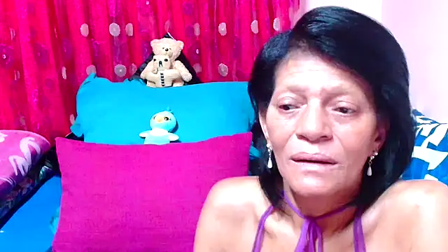 Snapshot of SLUTTYROXY chatting on October 24, 2025, 5:28 am SLUTTYROXY online show from October 24, 2025, 5:28 am