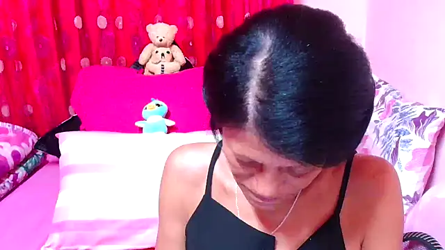 Snapshot of SLUTTYROXY chatting on November 11, 2025, 5:35 am SLUTTYROXY online show from November 11, 2025, 5:35 am