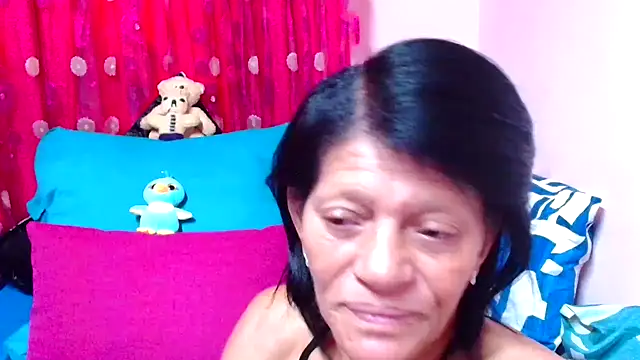 Snapshot of SLUTTYROXY chatting on October 25, 2025, 5:39 am SLUTTYROXY online show from October 25, 2025, 5:39 am