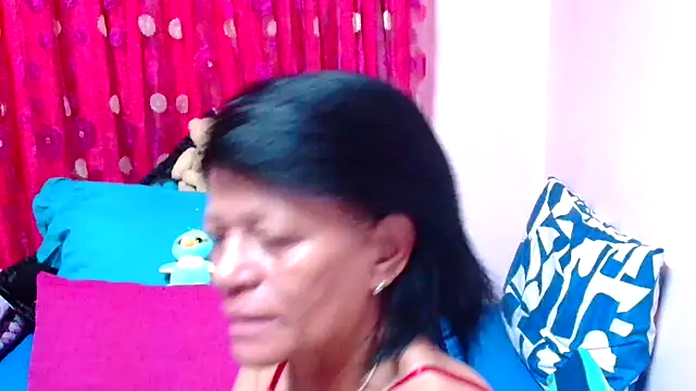 Snapshot of SLUTTYROXY chatting on November 22, 2025, 7:51 am SLUTTYROXY online show from November 22, 2025, 7:51 am