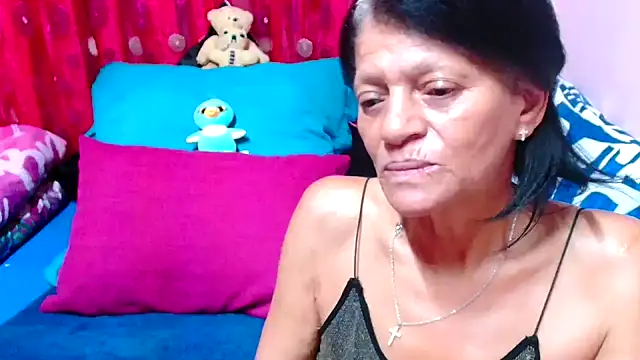 Snapshot of SLUTTYROXY chatting on October 15, 2025, 6:33 am SLUTTYROXY online show from October 15, 2025, 6:33 am