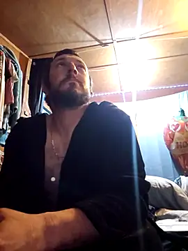 Snapshot of UncutHammer69 chatting on February 19, 2026, 3:03 am UncutHammer69 online show from February 19, 2026, 3:03 am