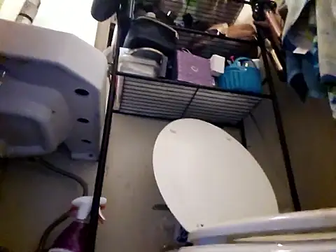 Snapshot of UncutHammer69 chatting on October 18, 2025, 6:48 am UncutHammer69 online show from October 18, 2025, 6:48 am