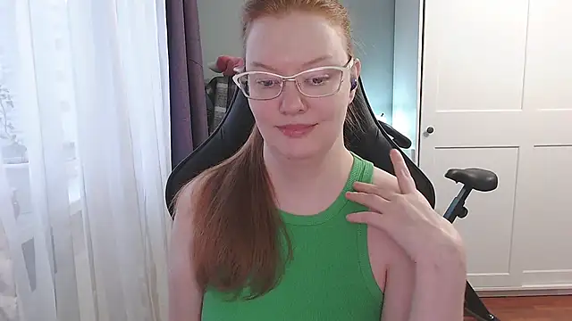 Lady Inari online show from October 12, 2025, 2:18 pm